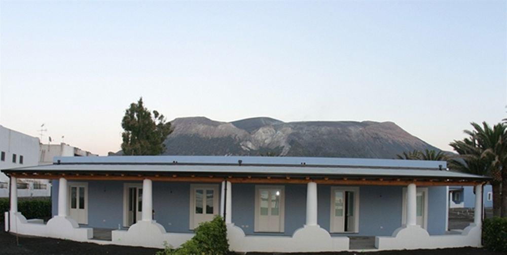 Residence I Pagghiari Bungalow Вулкано Екстериор снимка